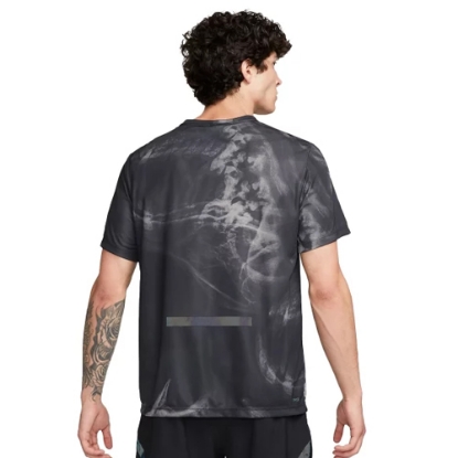 Nike Dri-FIT Run Division Rise T-Shirt