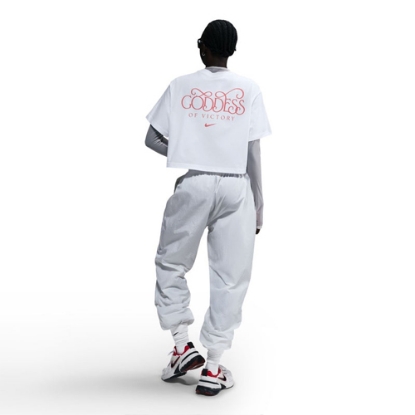 Nike Sportswear Cropped T-Shirt